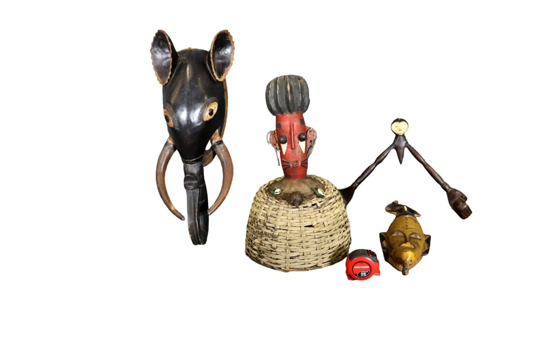 4 CARVED AFRICAN SCULPTURES (1 of 16)