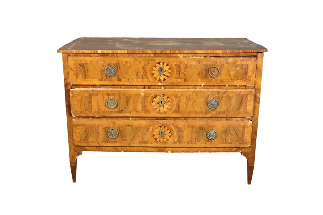 18TH C CONTINENTAL INLAID CHEST (1 of 16)