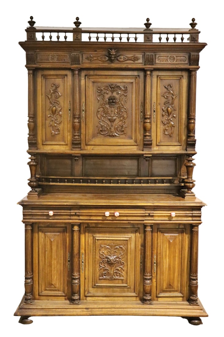 FRENCH RENAISSANCE CARVED WALNUT SIDEBOARD BUFFET CABINET (1 of 16)