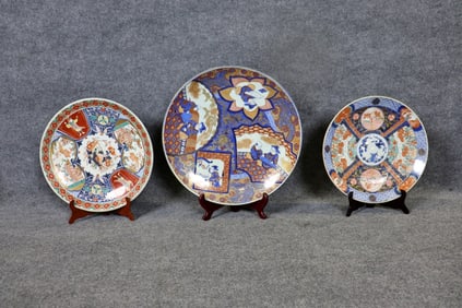 3 IMARI JAPANESE PORCELAIN CHARGERS