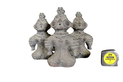 3 JAPANESE  POTTERY  SHOJI HAMADA FIGURES