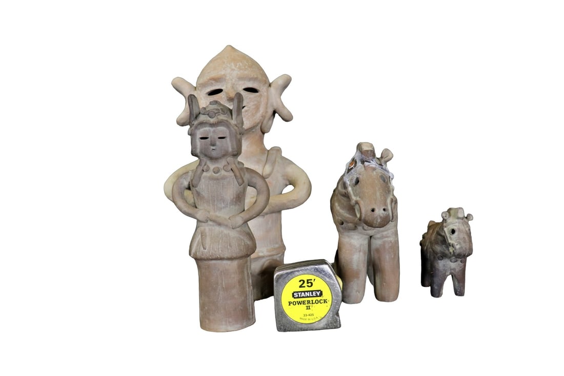 4 JAPANESE  POTTERY UNSIGNED SHOJI HAMADA FIGURES (1 of 11)