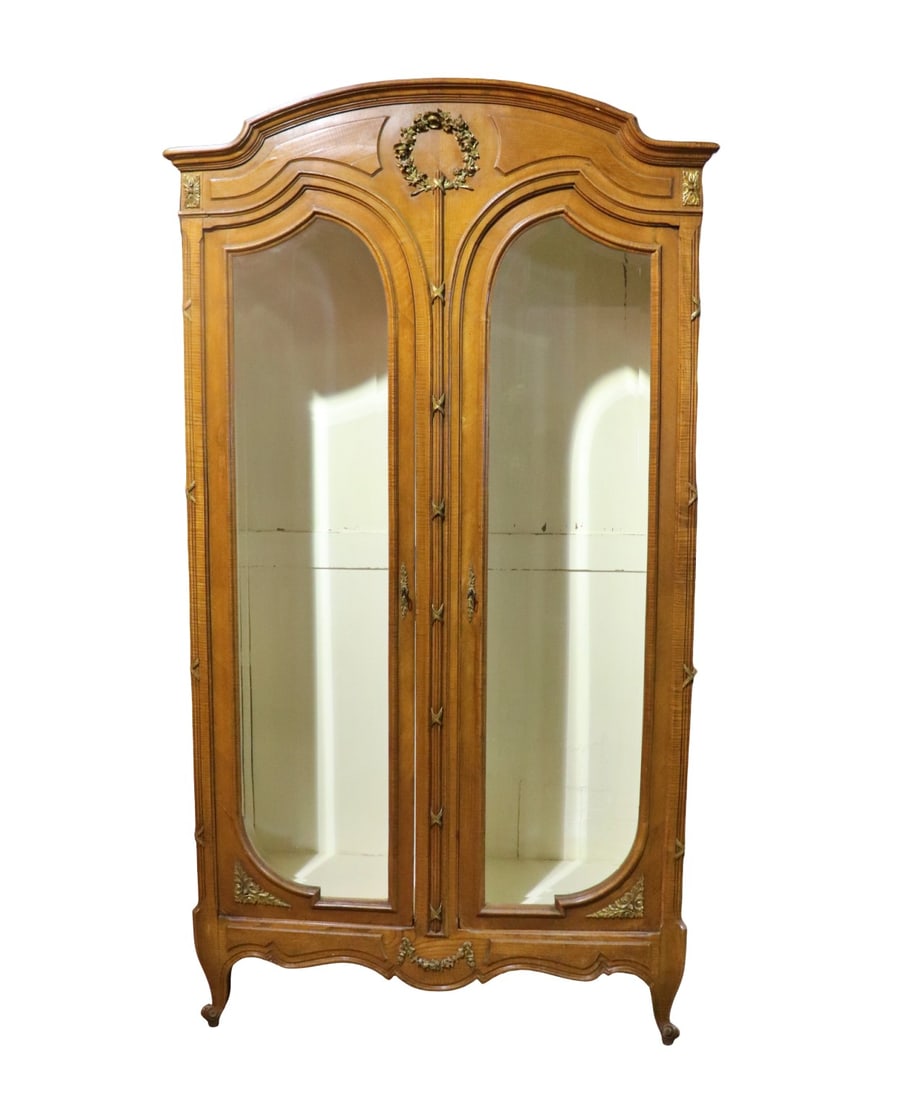 ANTIQUE DISPLAY CABINET (1 of 15)
