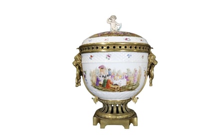 GERMAN PORCELAIN CENTERPIECE WITH LION HEADS