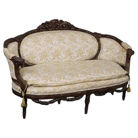 GEORGIAN CURVED BACK CARVED WALNUT RAMS HEAD SOFA/SETTEE