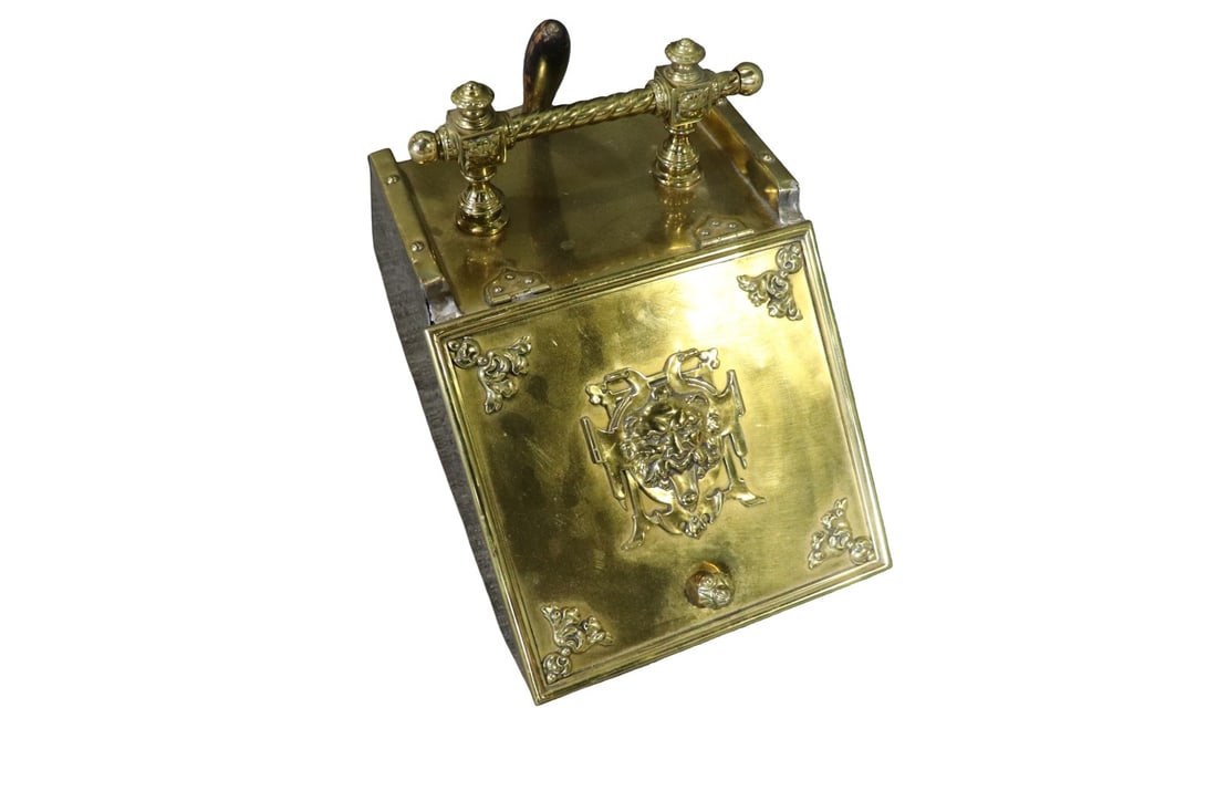 BRASS SHOE SHINE BOX (1 of 13)