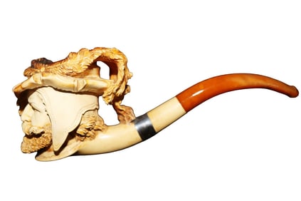 ANTIQUE MEERSCHAUM PIPE CAVALIER