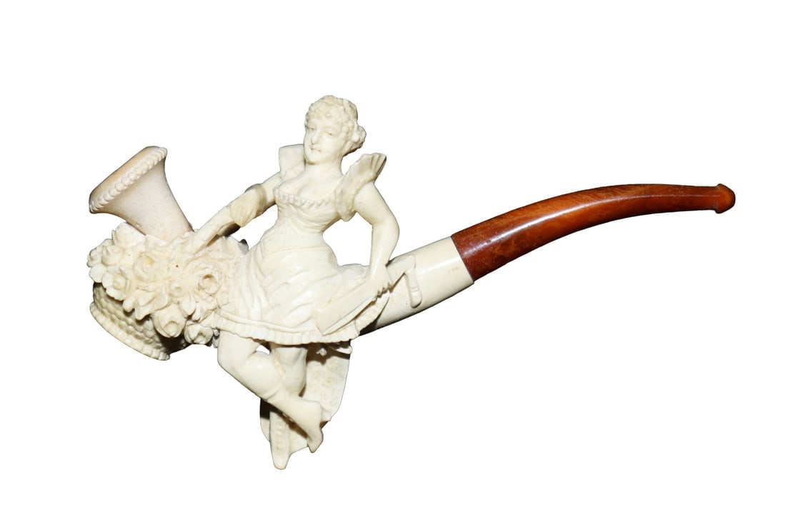 ANTIQUE MEERSCHAUM PIPE FULL FIGURE GIRL WITH FLOWER BASKET: Full figure girl with flower basket. Real amber stem. In case. Measurements are shipping measurements.