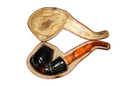 ANTIQUE MEERSCHAUM PIPE HAND HOLDING BOWL