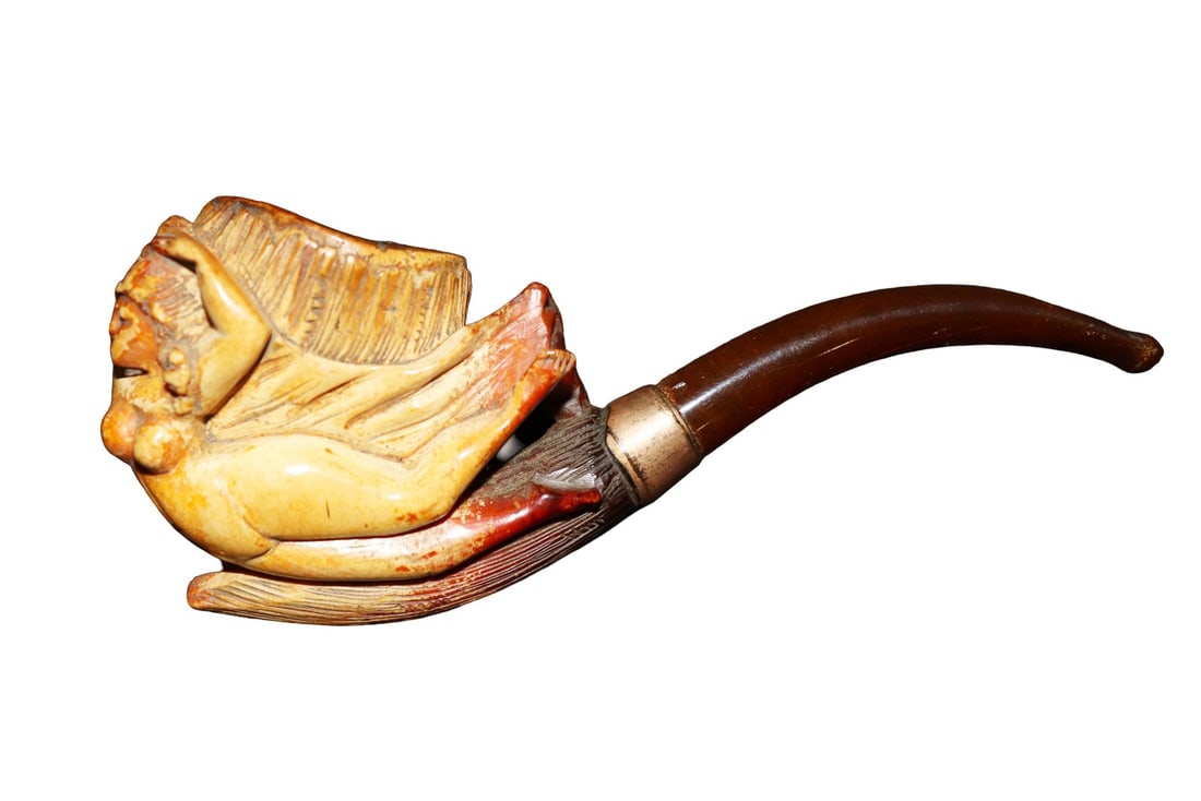 ANTIQUE MEERSCHAM PIPE NYMPH: Nymph. Real amber stem. In case. Measurements are shipping measurements.