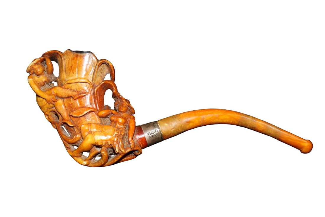ANTIQUE MEERSCHAUM PIPE 2 LADYS PLAYING: 2 lady's playing. Real amber stem. In case. Measurements are shipping measurements.
