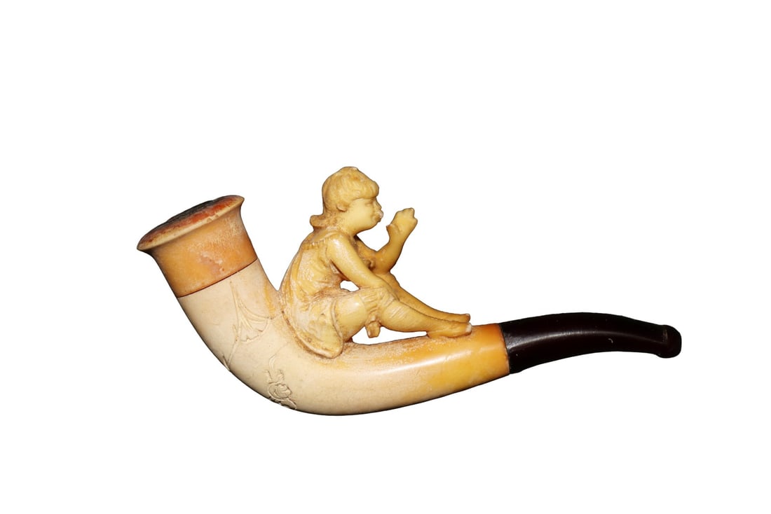 ANTIQUE MEERSCHAUM PIPE GIRL SITTING ON PIPE: Girl sitting on pipe. Real amber stem. In case. Measurements are shipping measurements.
