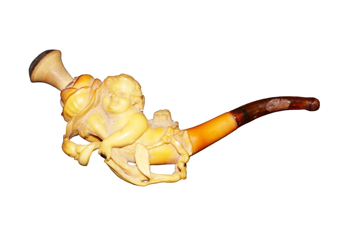 ANTIQUE MEERSCHAUM PIPE CHERUB CHILD: Cherub child. Real amber stem. No case. Measurements are shipping measurements.