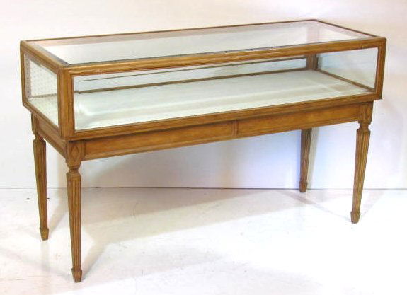 Vintage jewelry display case deals