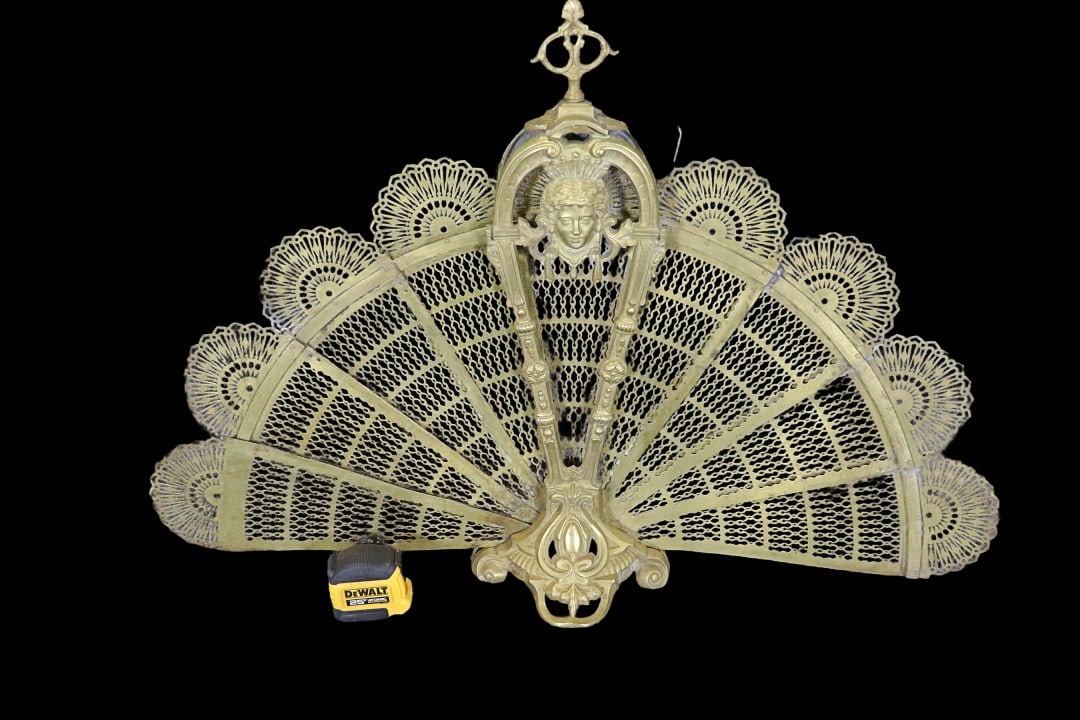 BRASS FAN STYLE FIGURAL FIRE SCREEN (1 of 5)