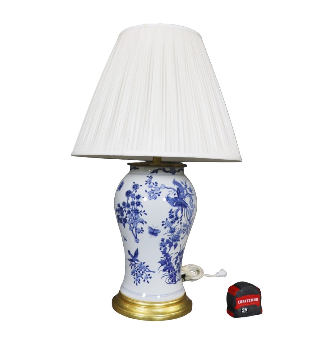 SIGNED RALPH LAUREN BLYTHE PORCELAIN TABLE LAMP (1 of 6)