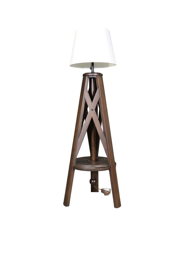 UNSIGNED RALPH LAUREN TRIPOD FLOOR LAMP (1 of 5)