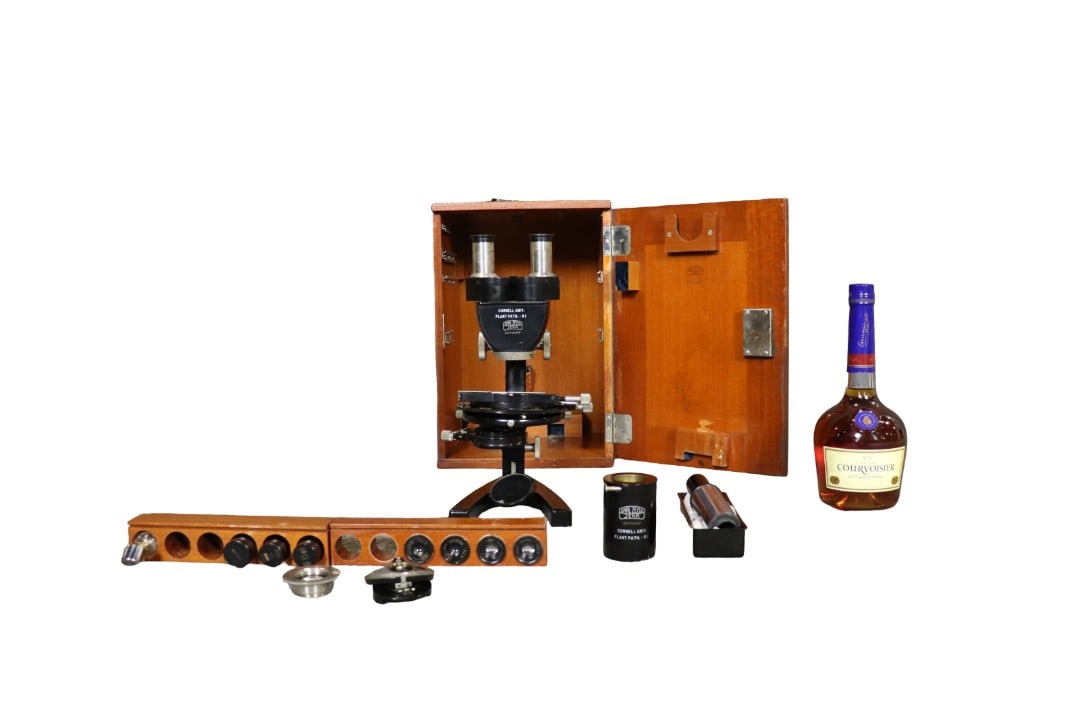 CARL ZEISS BLACK & SATIN CHROME MICROSCOPE (1 of 20)