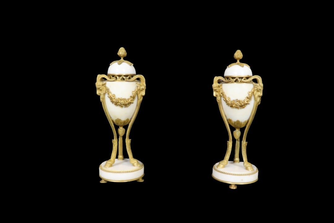 PAIR FIGURAL RAMS HEAD CASSOULETS: Marble. Brass. 14" h x 4 1/2" diameter.