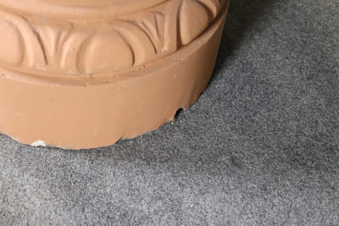 PAIR PLANTERS WITH BASE - 12