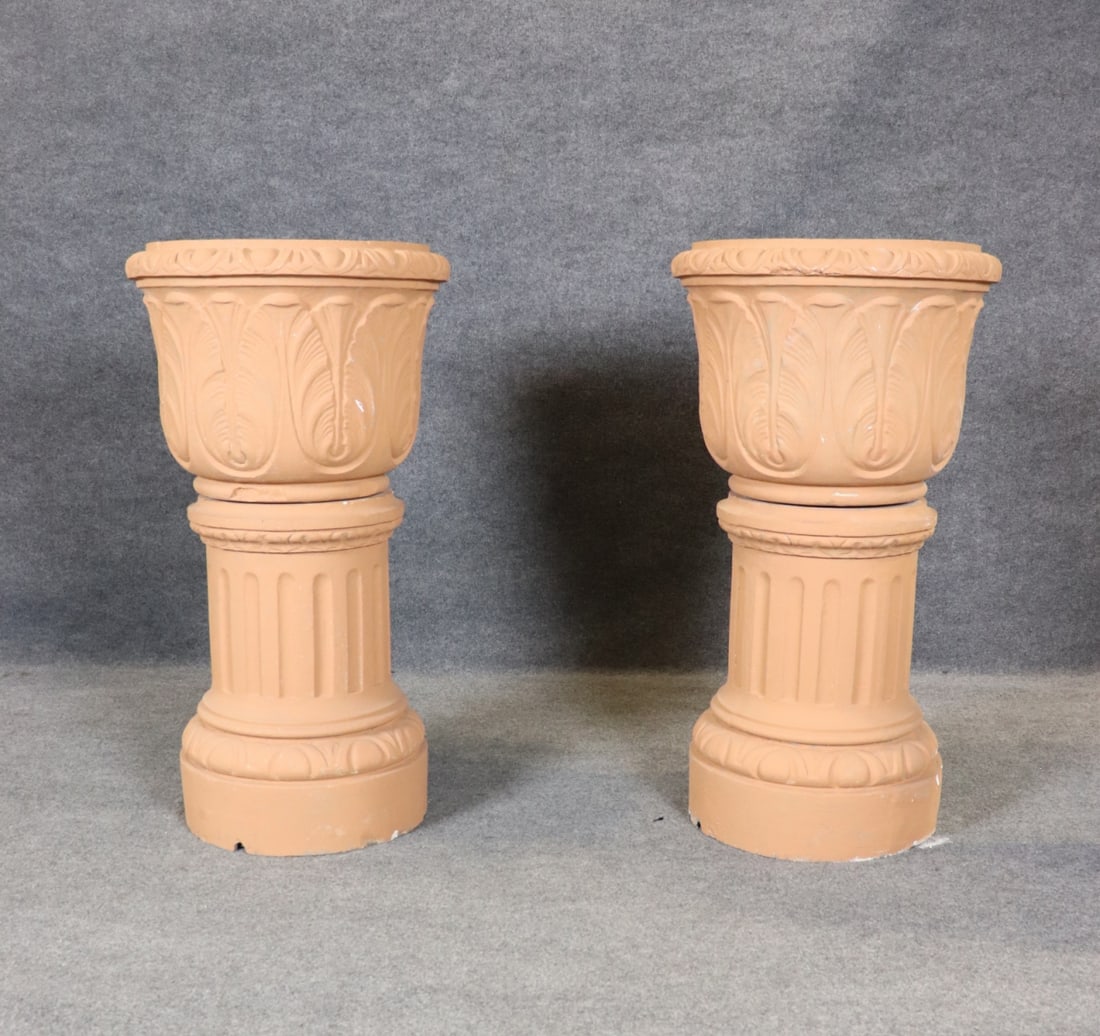 PAIR PLANTERS WITH BASE - 2