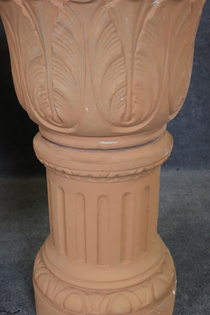 PAIR PLANTERS WITH BASE - 7