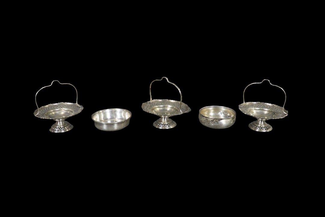 5 PIECE SILVER BASKET SET: 5 piece. Sterling silver. Boxed measures 3 1/4" h x 17 1/4" w x 12" d.
