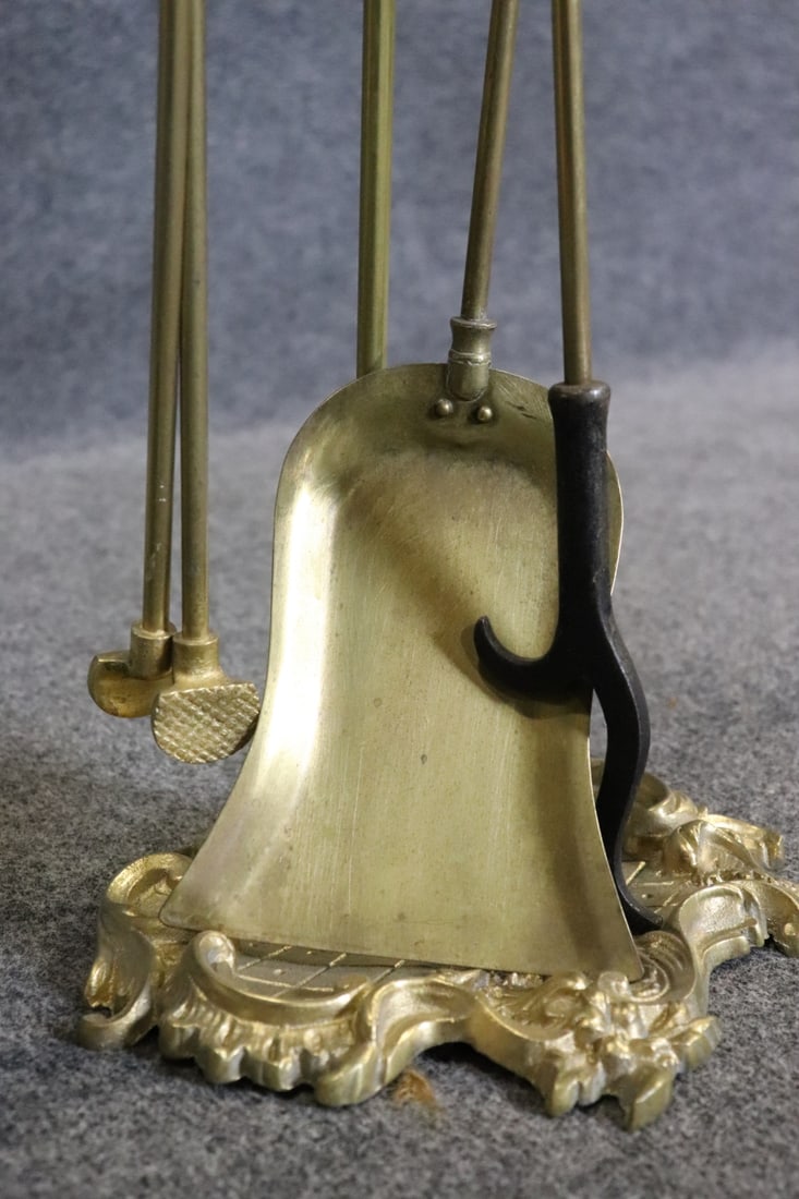 BRASS FIRETOOLS & SCREEN - 8