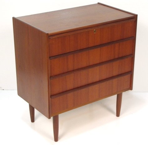 DANISH MODERN TEAK 4 DRAWER CHEST: Very good condition. 29 3/4"h. x 27 1/4"w. x 16"d.