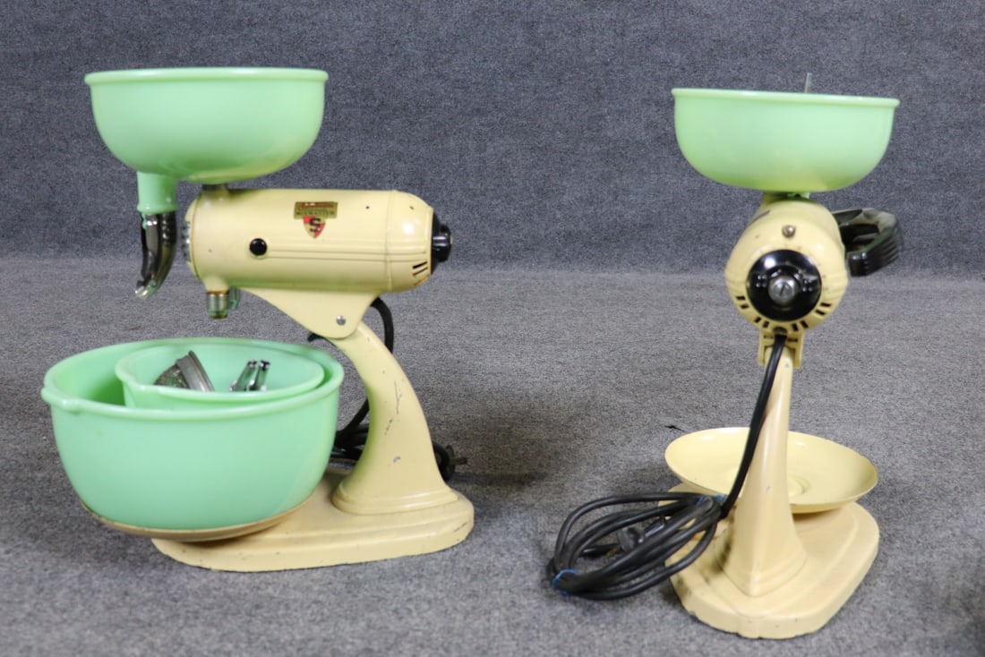2 SUNBEAM MIXMASTERS - 7