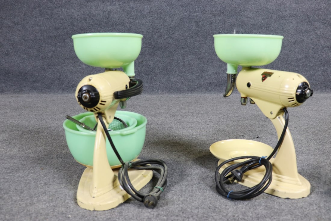 2 SUNBEAM MIXMASTERS - 9