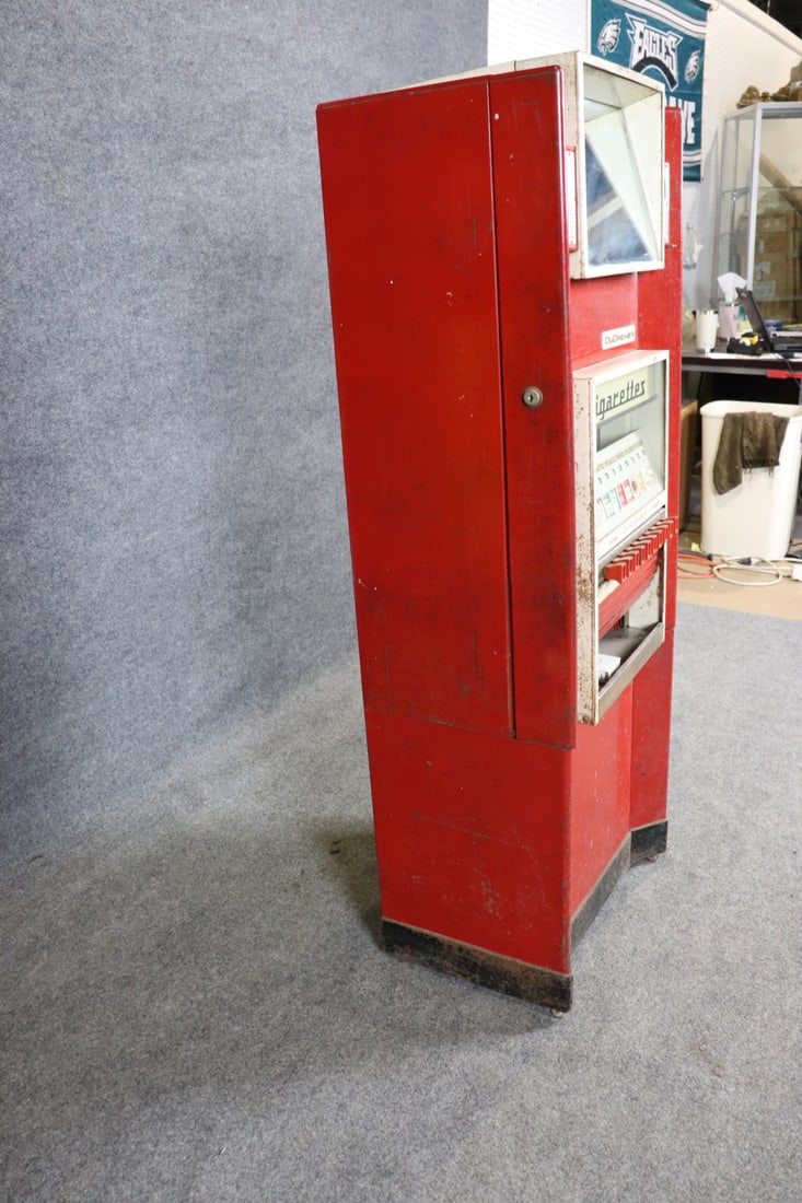 DUGRENIER CIGARETTE VENDING MACHINE - 7