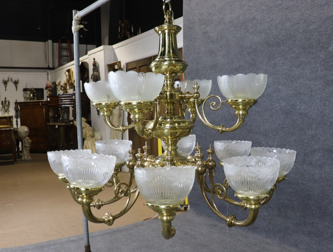 VICTORIAN 12 ARM CHANDELIER - 5