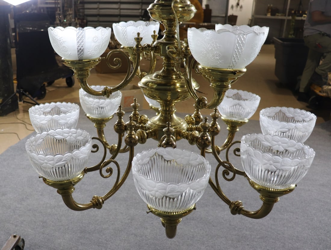 VICTORIAN 12 ARM CHANDELIER - 7