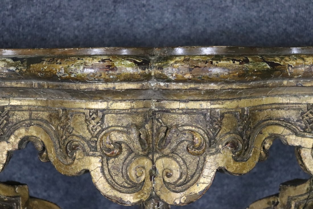 WALL HANGING CONSOLE - 3