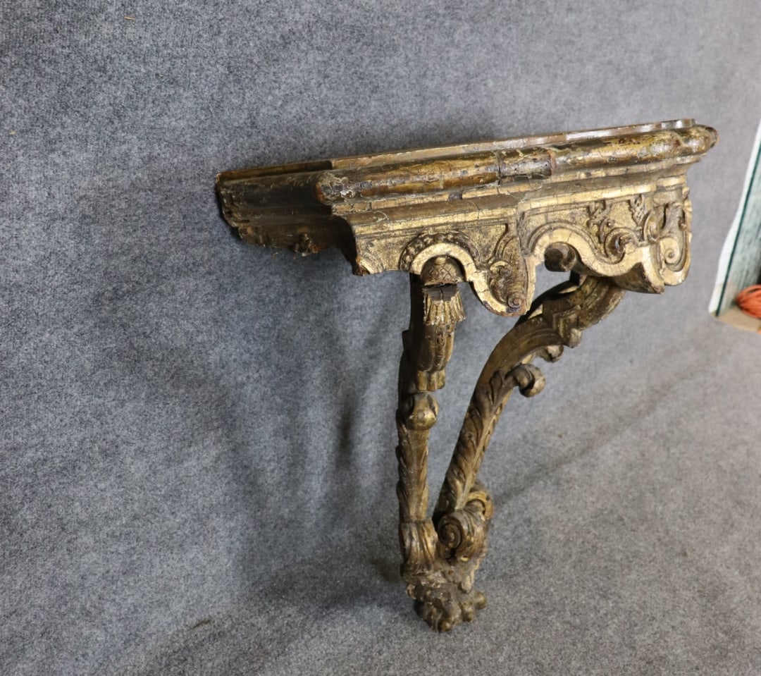 WALL HANGING CONSOLE - 8