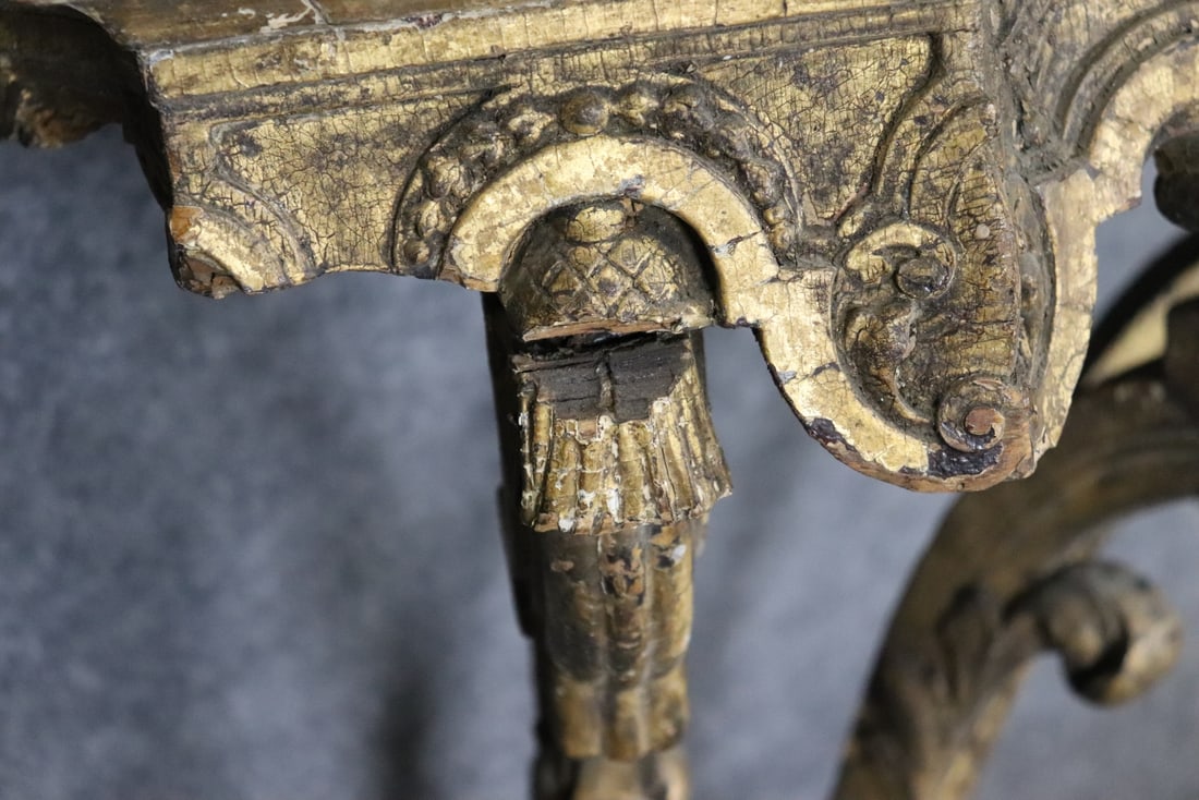 WALL HANGING CONSOLE - 9
