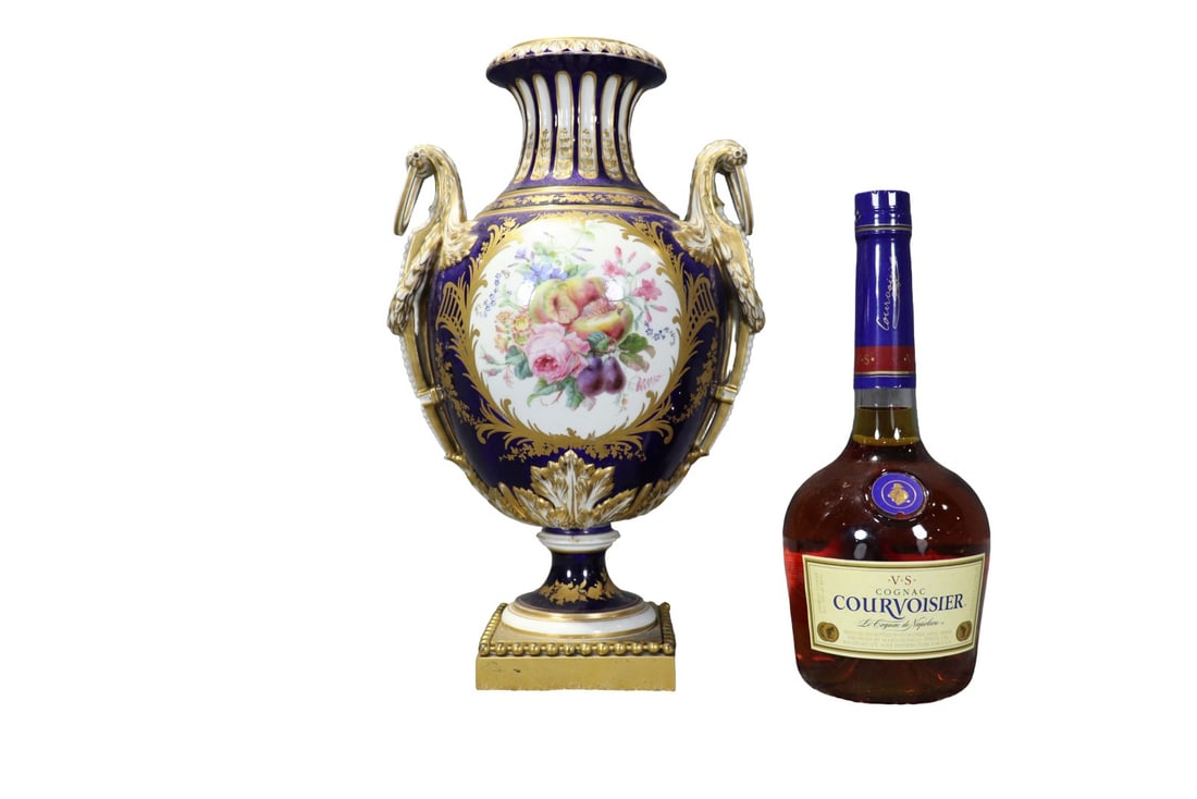 FRENCH SEVRES STYLE PORCELAIN VASE (1 of 11)