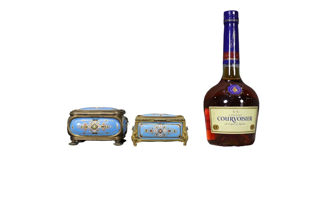 2 19TH C FRENCH ENAMELED PORCELAIN JEWELRY CASKETS: Enameled. Porcelain. Bronze mounted. One measures 2 7/8" h x 4 1/4" w x 3 1/4" d. One measures 2 3/8" h x 4 1/4" w x 3 1/4" d.