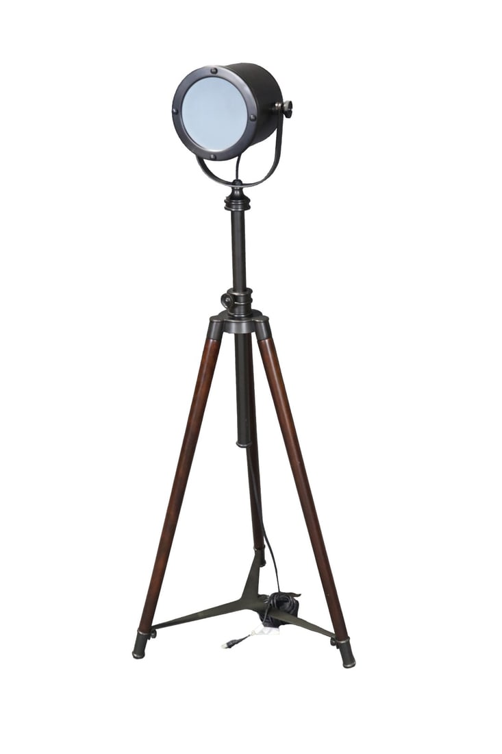 INUDUSTRIAL STYLE TRIPOD FLOOR LAMP (1 of 6)