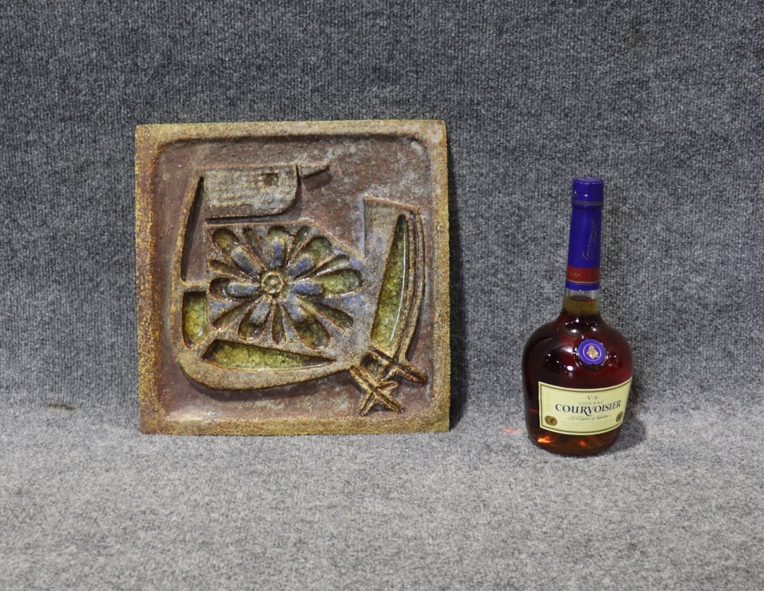 CERAMIC WALL PLATE - 2