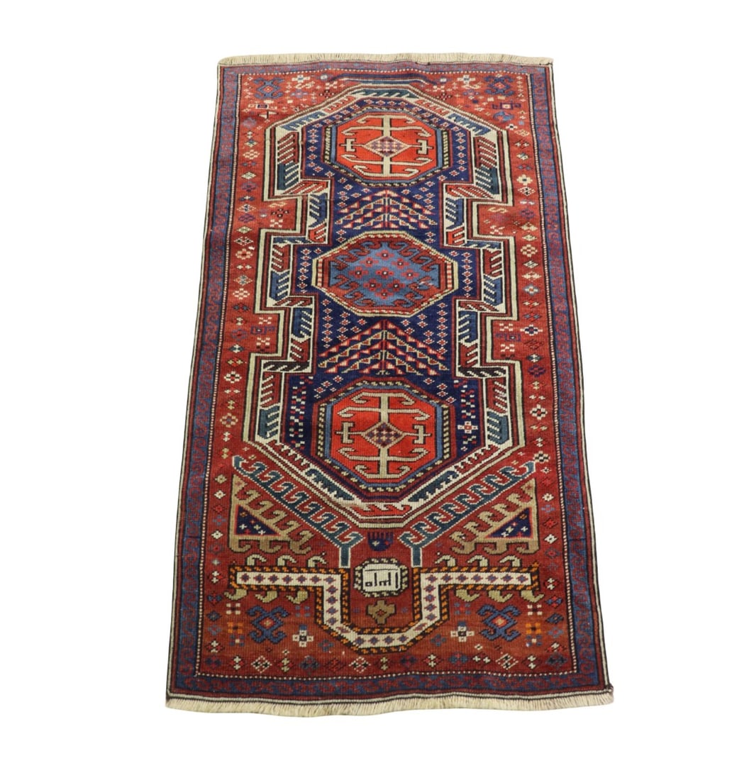 MULTICOLORED THROW RUG