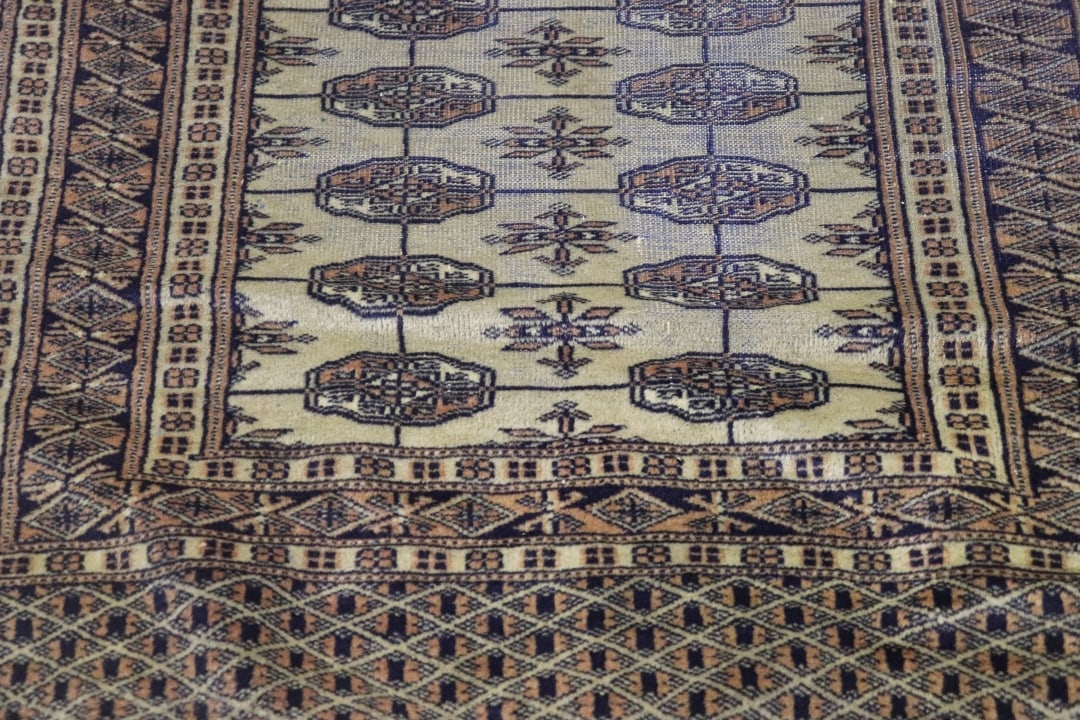 MULTICOLORED THROW RUG - 3