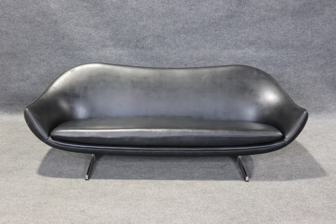 MOBLER MODERN SOFA - 2