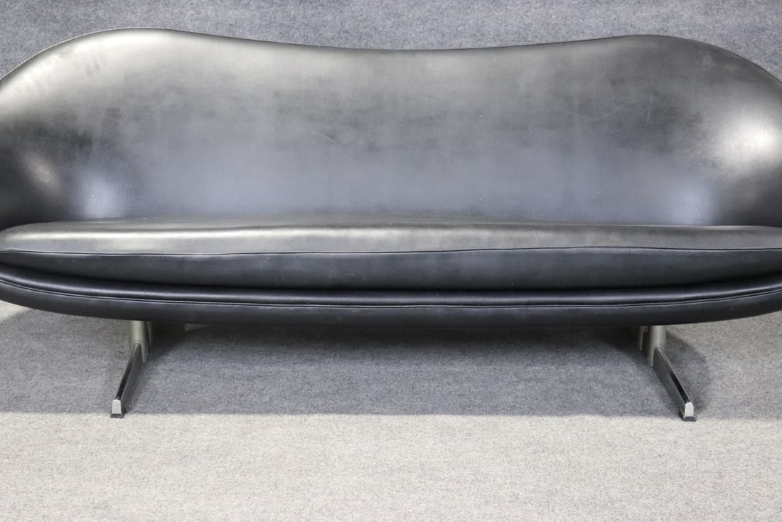 MOBLER MODERN SOFA - 3
