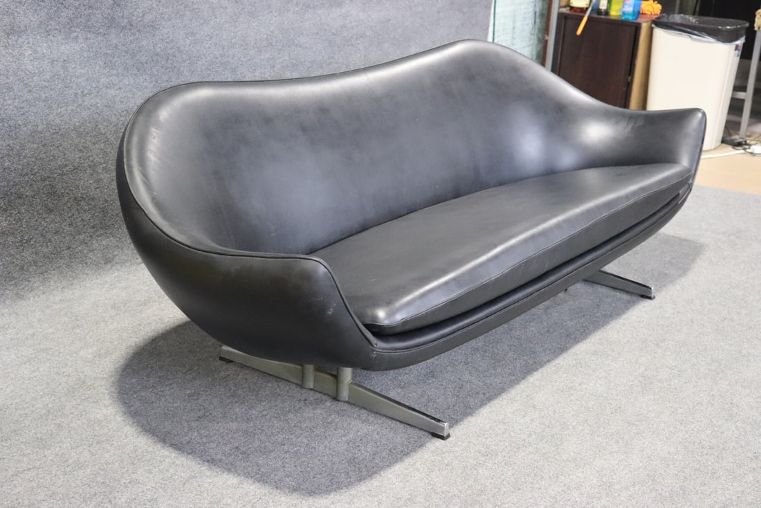 MOBLER MODERN SOFA - 4