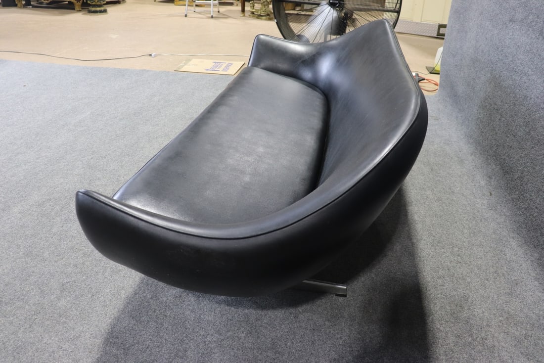 MOBLER MODERN SOFA - 6
