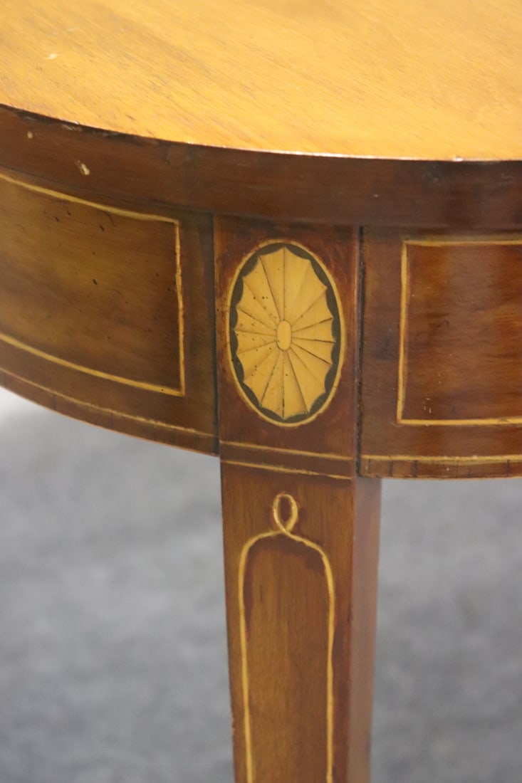 FRENCH REGENCY WALNUT DINING TABLE - 3