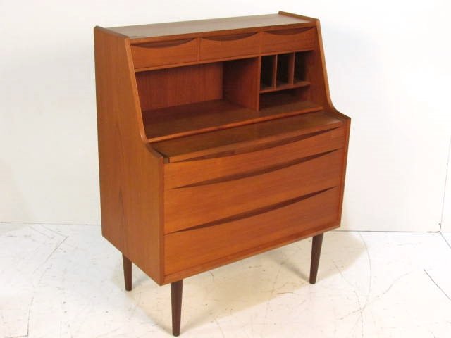 ARNE VODDER TEAK BOOKCASE DESK: Small chip on side edge. Very good condition. 42 1/2"h. x 33 3/4"w. x 18"d.