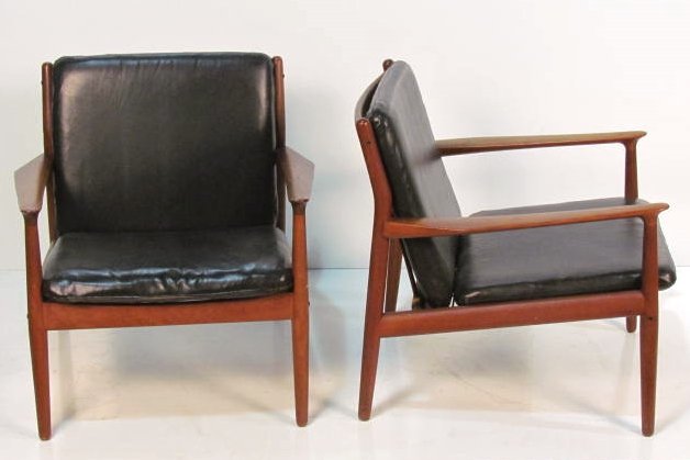 Pair DANISH MODERN TEAK & LEATHER LOUNGE CHAIRS: Glostrup Mobel fabrik. Very good condition. 28"h. x 24"w. x 24"d.
